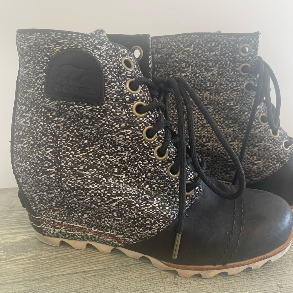 Sorel Joan Of Arctic Wedge III Lexie Boots Black Sea Salt Sz 9 Boots